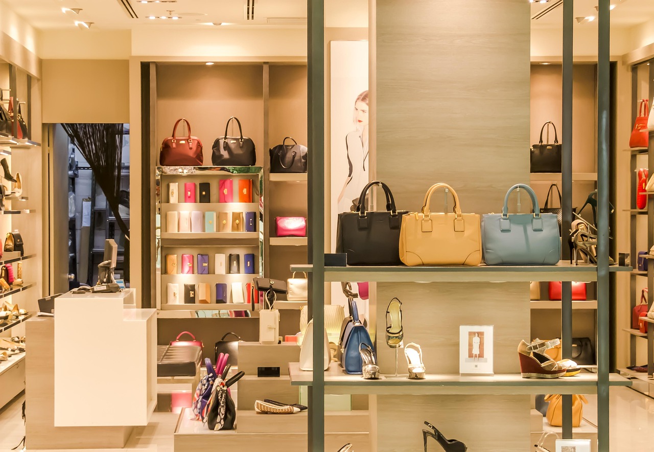MOROVA by CtrlAtlas Inc. representative retail environment